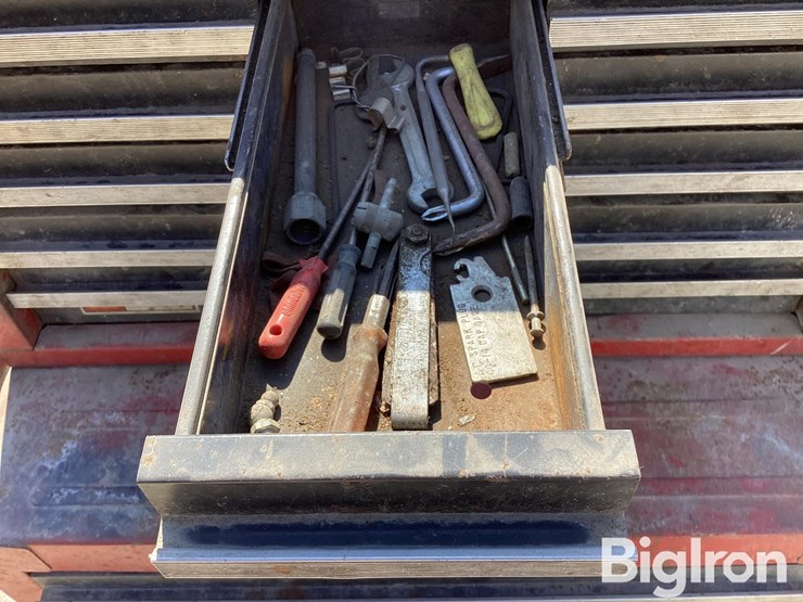 sears-craftsman-toolbox-w/-tools-image-16