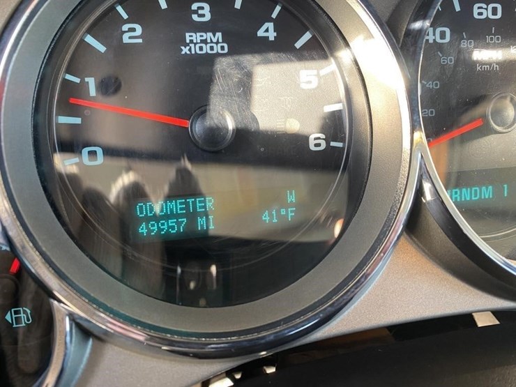 2013-gmc-2500-image-11