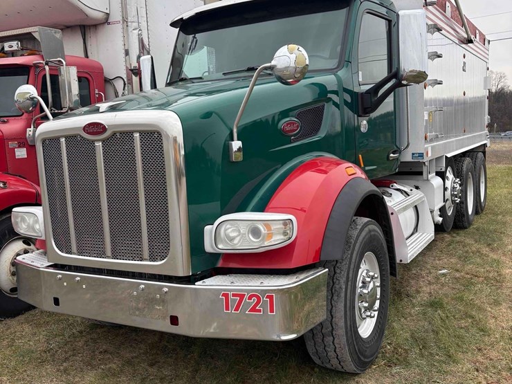 peterbilt-567-image-1