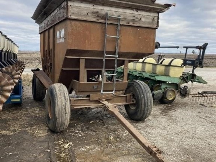 m&w-gravitywagon-image-1