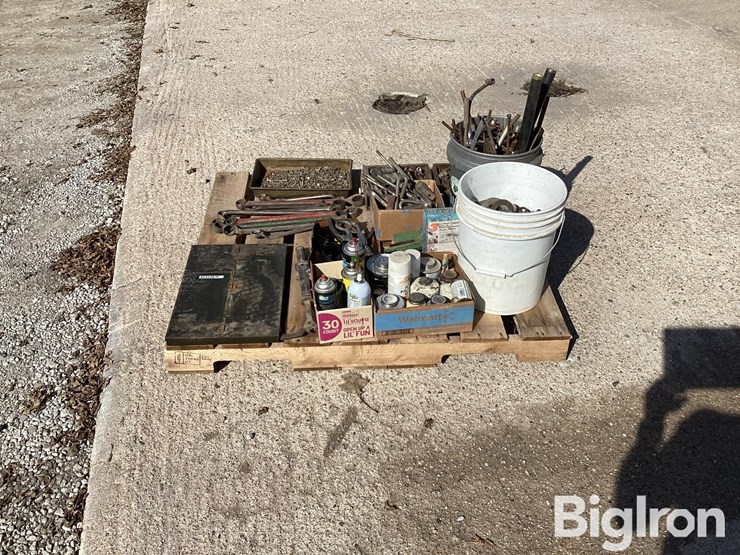 wrenches,-washers,-hardware-&-springs-image-2