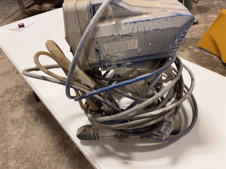 graco-magnum-airless-paint-sprayer-image-3