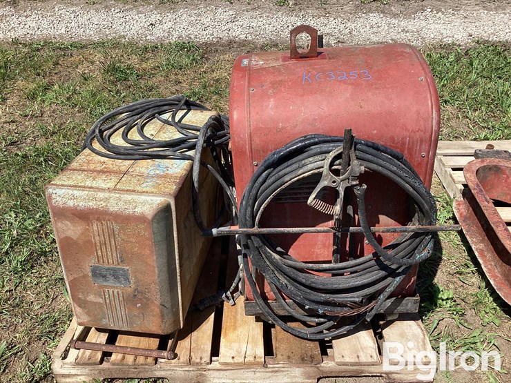 gray-air-lift-jack-&-welder-image-13