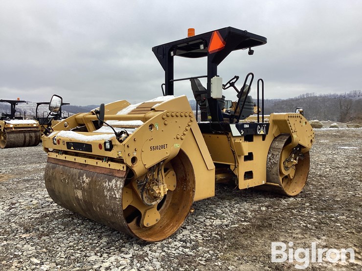 caterpillar-cb64-image-5