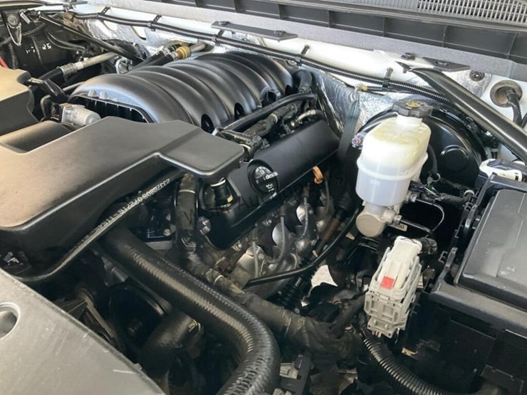 2016-chevrolet-silverado-1500-image-11