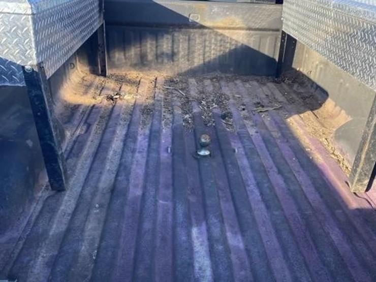 2013-gmc-2500-image-7