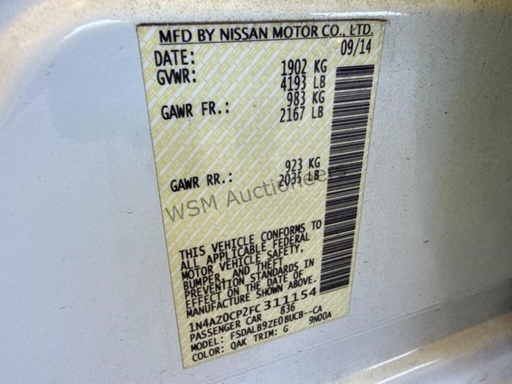 2015-nissan-leaf-s-hatchback-image-15