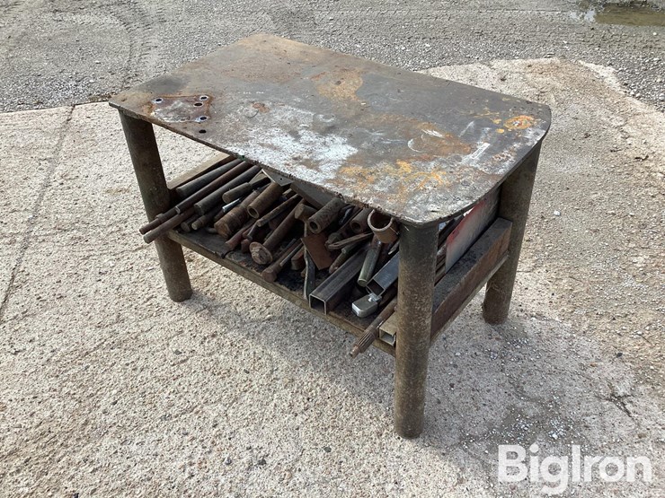welding-bench-w/-extra-scrap-iron-image-1