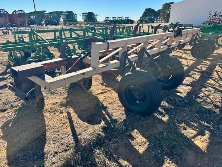 hamby-triple-4x4-fertilizer-rig-image-1