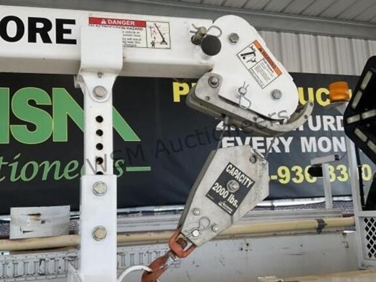 2017-ford-f550-image-10