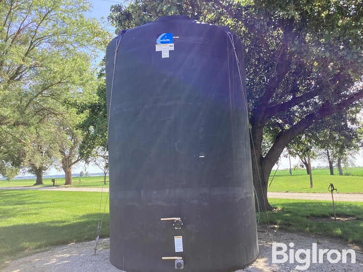 5,000-gal-poly-tank-w/-fittings-image-8