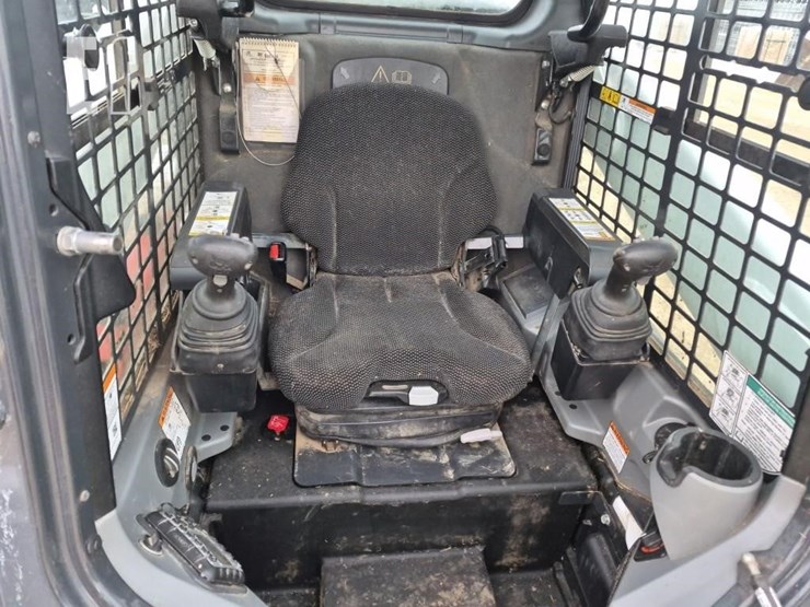 2022-bobcat-s770-image-16