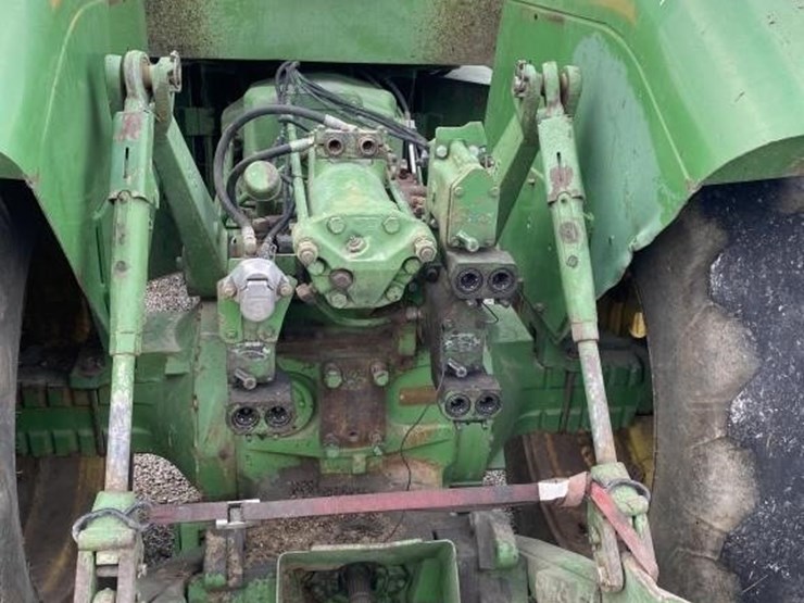 john-deere-8430-image-4