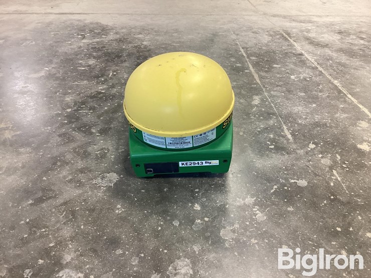 2015-john-deere-3000-image-1