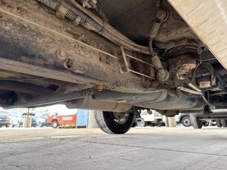 2006-chevrolet-silverado-1500-image-27