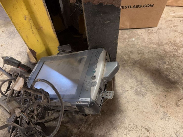 wintex-1000-gas-powered-hydraulic-soil-probe-image-3