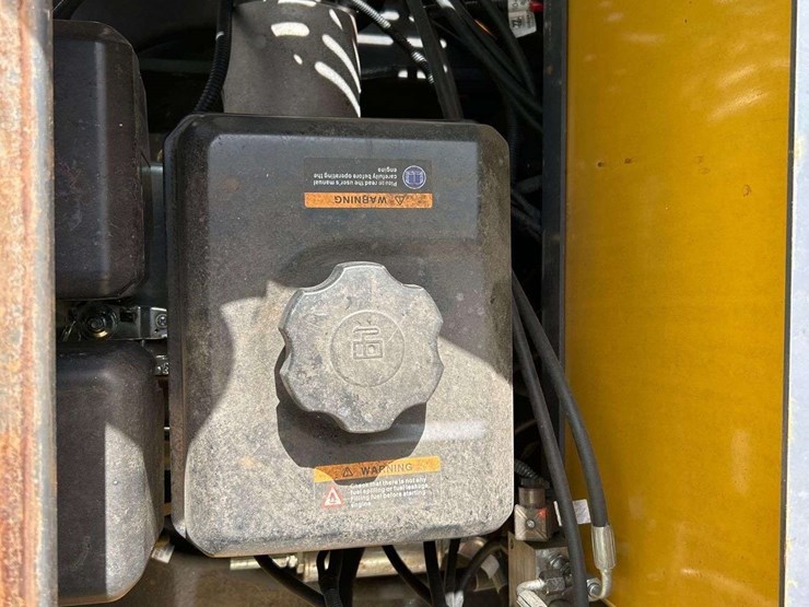 unused-2024-agt-h15-mini-excavator-image-9