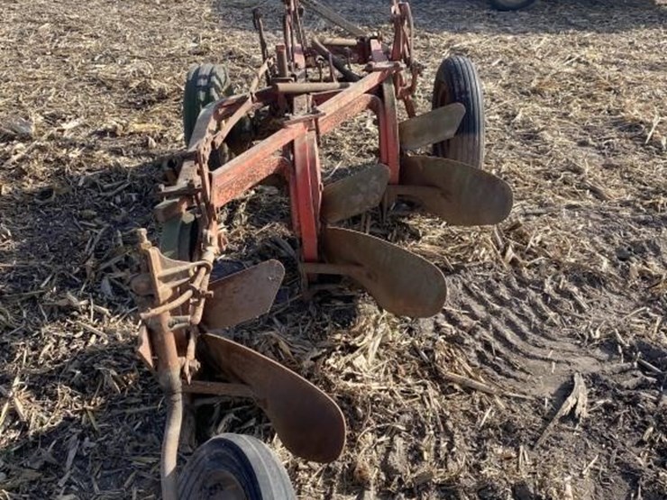 3-bottom-plow-image-2