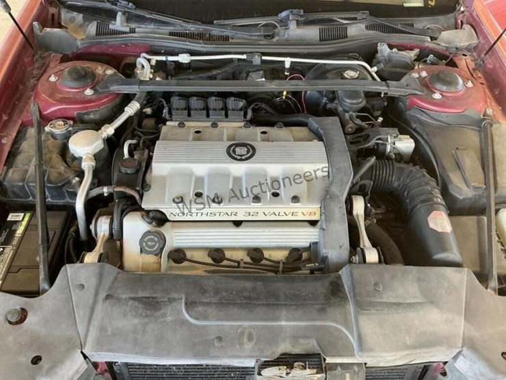 1994-cadillac-deville-concours-sdn-image-10