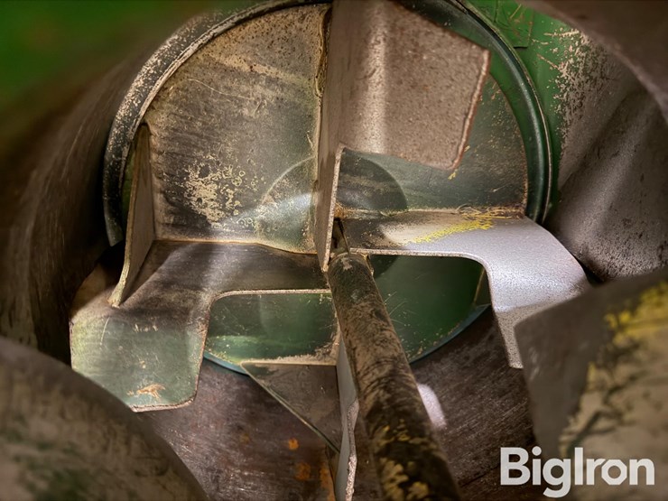 john-deere-726-image-7