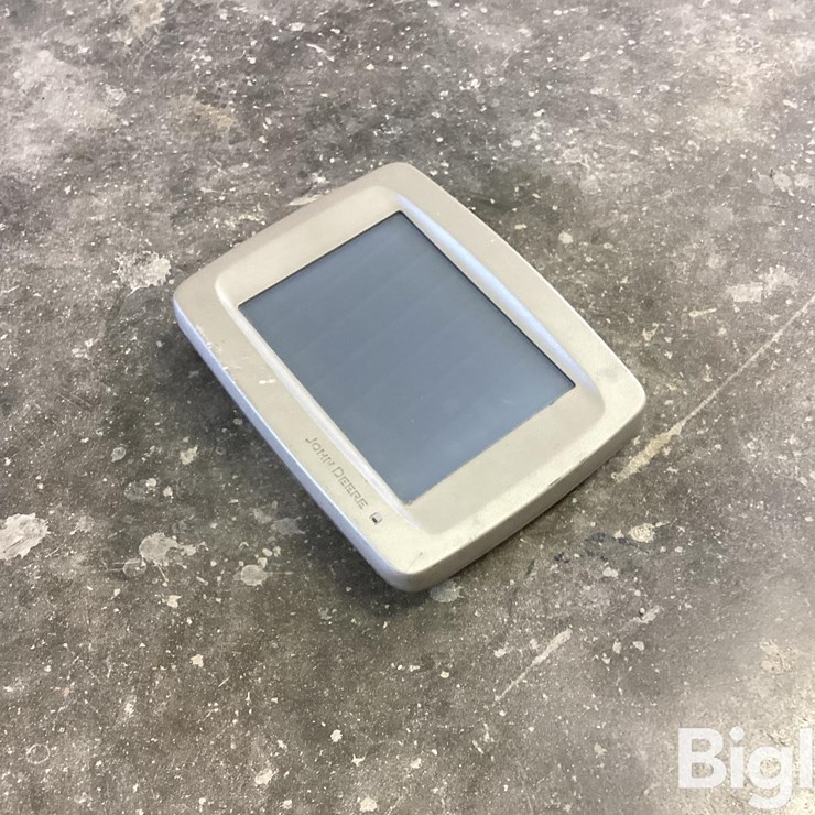 2008 JOHN DEERE 2600