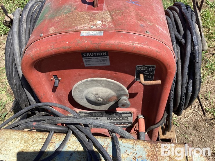 gray-air-lift-jack-&-welder-image-11