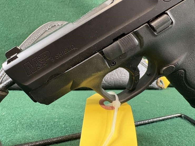 smith-&-wesson-m&p-9-shield-9mm-pistol-image-9