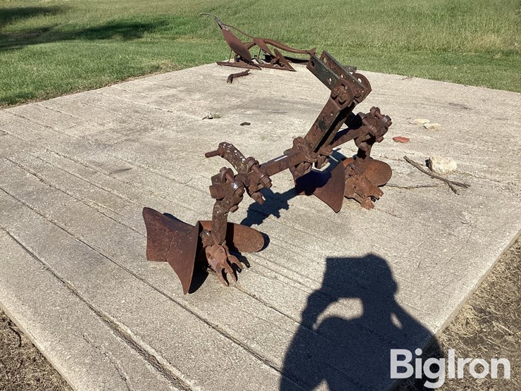 2-row-lister/plow-image-7