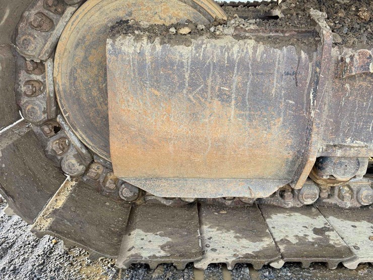 2015-caterpillar-335fl-image-8