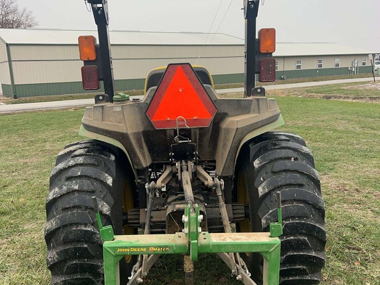 john-deere-3032e-image-6