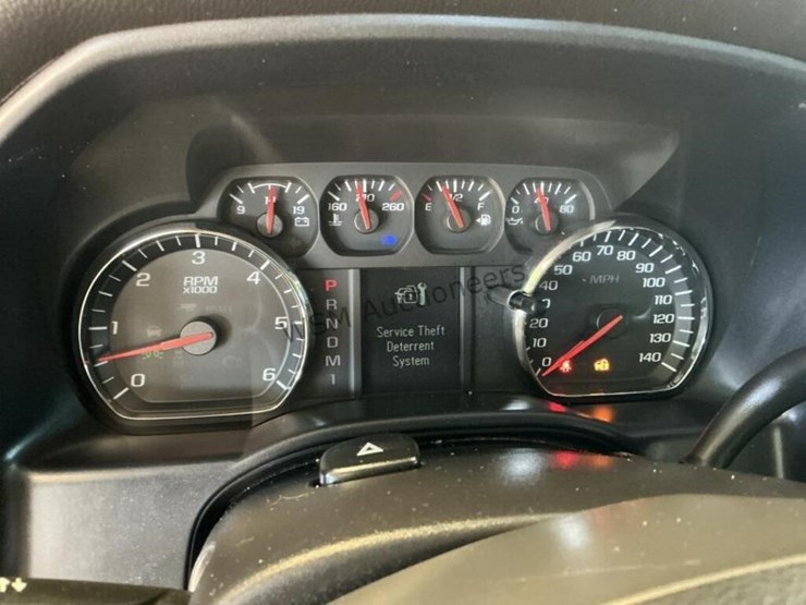 2015-chevrolet-silverado-2500hd-image-18