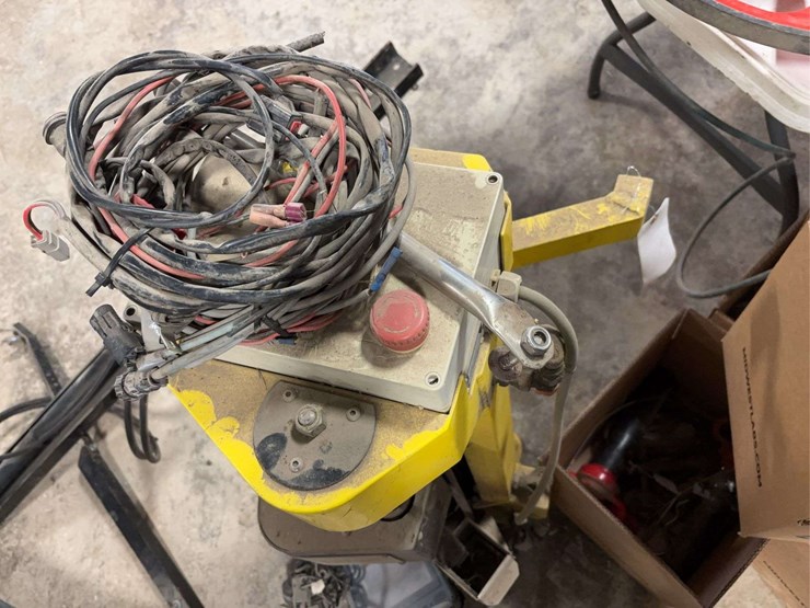 wintex-1000-gas-powered-hydraulic-soil-probe-image-4