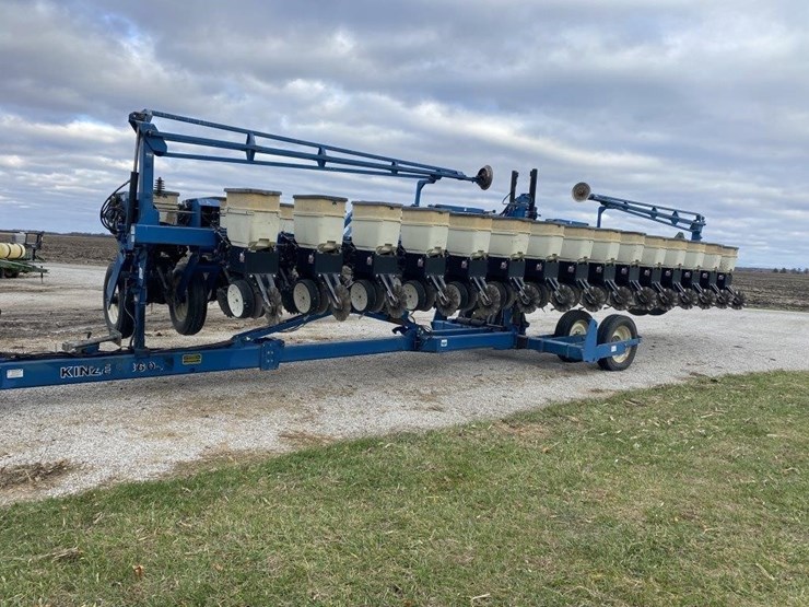 kinze-3600-image-2