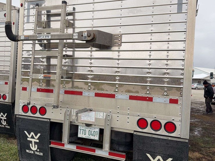 2018-wilson-ag-hopper-image-3