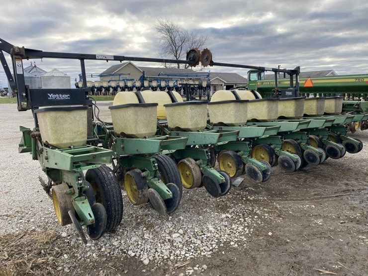 john-deere-7000-image-3