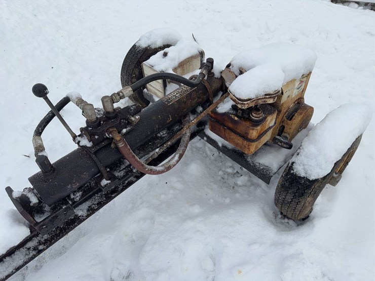 gas-powered-log-splitter-image-5