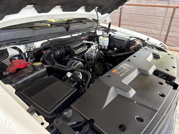 2012-chevrolet-silverado-1500-image-17