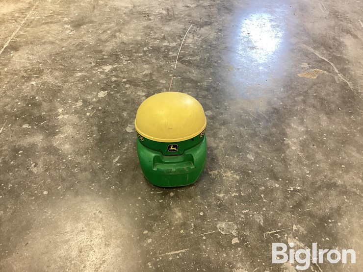 2011-john-deere-3000-image-2