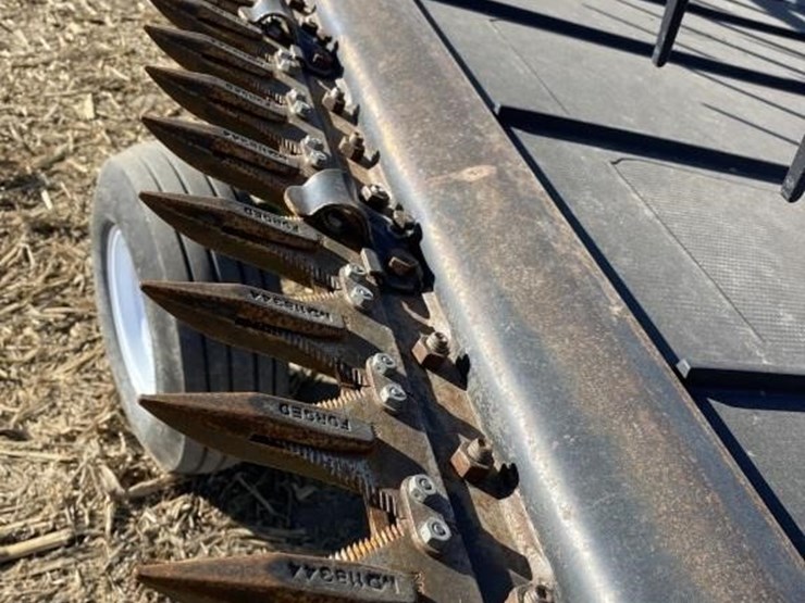 macdon-fe75-s-drapper-image-8