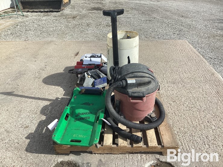 cab-cams,-creepers,-vacuum-&-miscellaneous-items-image-2