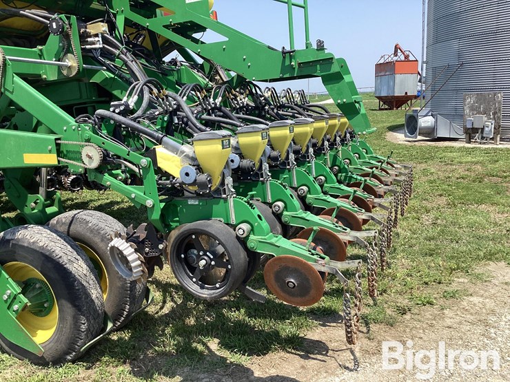 2012-john-deere-1790-image-18