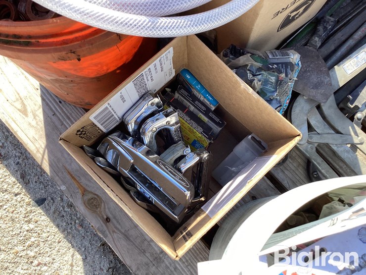 wrenches,-sockets,-miscellaneous-tools-&-hardware-image-20