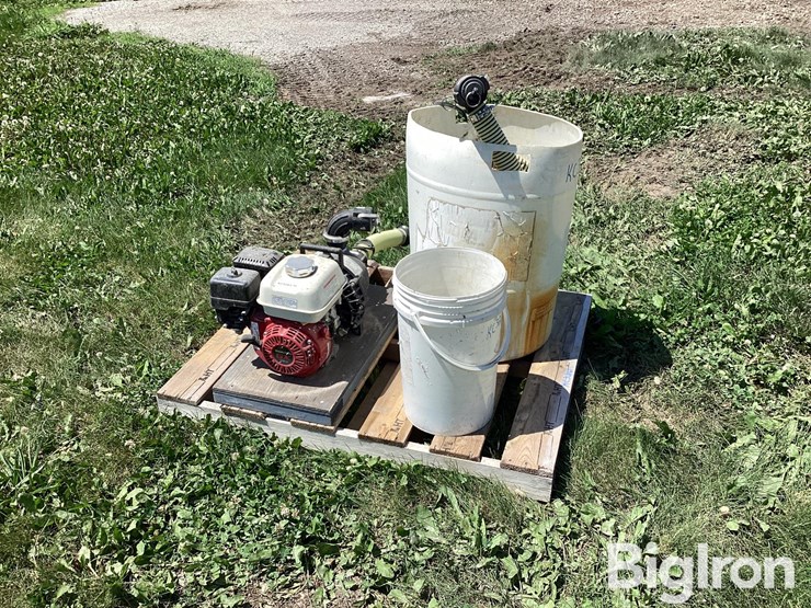 gas-engine-&-pump-w/-hoses-image-1