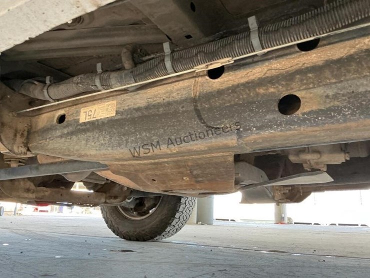 2015-chevrolet-silverado-2500hd-image-28