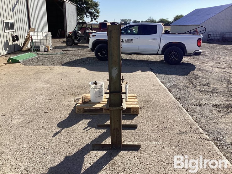 h-frame-floor-shop-press-image-4