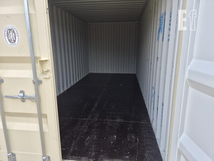 20-foot-shipping-container-image-3