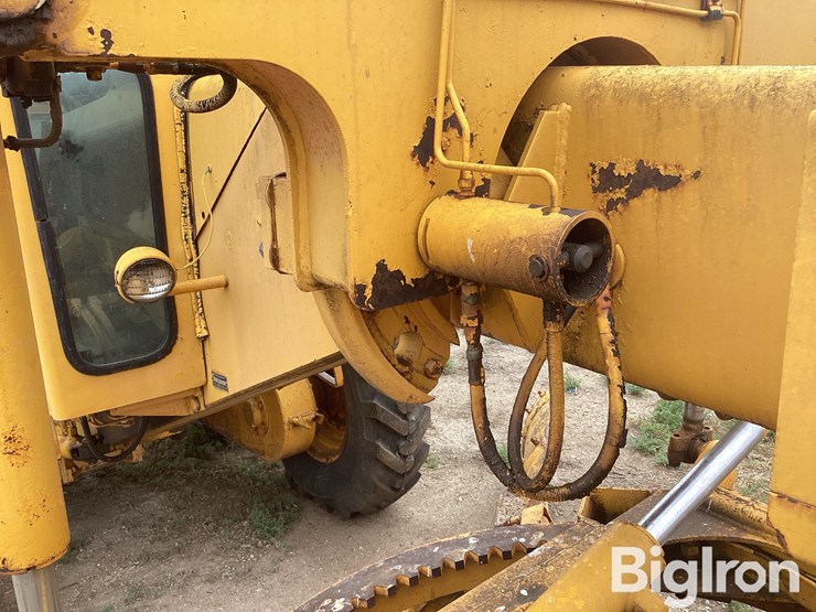 john-deere-570-image-14