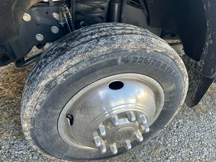 ford-f450-xl-image-9