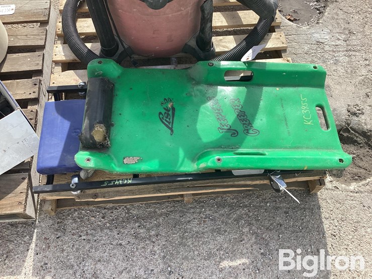 cab-cams,-creepers,-vacuum-&-miscellaneous-items-image-13