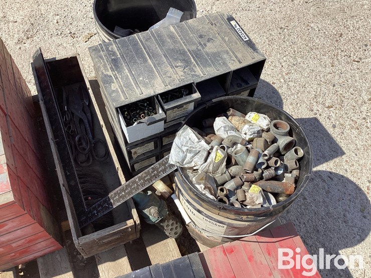 hardware-bins-w/-hardware-&-miscellaneous-fittings-&-tools-image-17